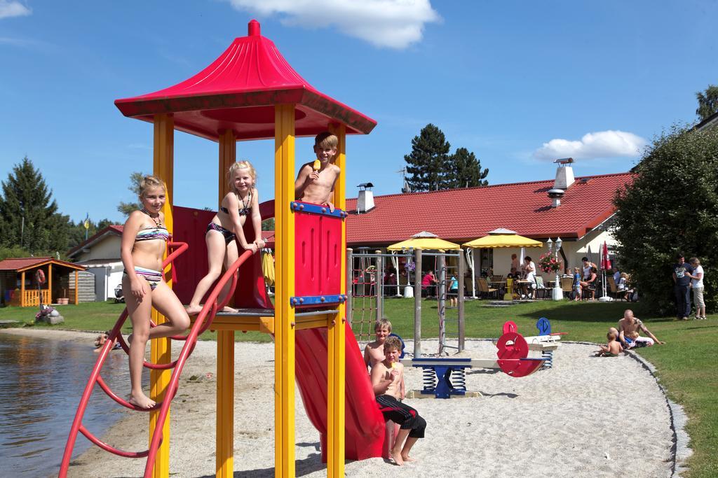 See-Campingpark Neubaeuer See Hotel Exterior photo